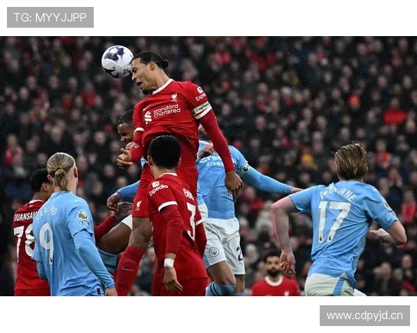 曼联问题显现:球员能力与战术体系双重挑战影响赛季走势 曼联问题显现:球员能力与战术体系双重挑战影响赛季走势