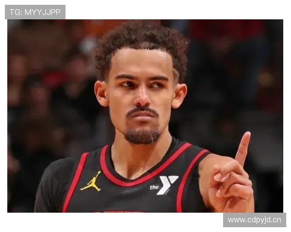 看到特雷·杨那张客厅照，我怀疑自己是不是少领了人生工资