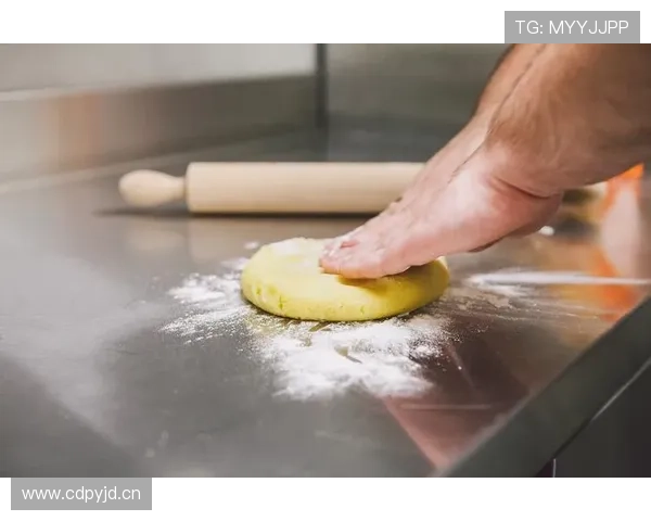 蒋圣龙喝蛋白粉像喝奶茶，一天三顿还加餐